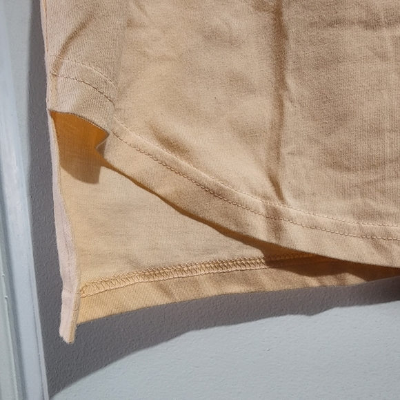 Adorable and comfortable t-shirt from Byegreis. - Picture 5 of 5